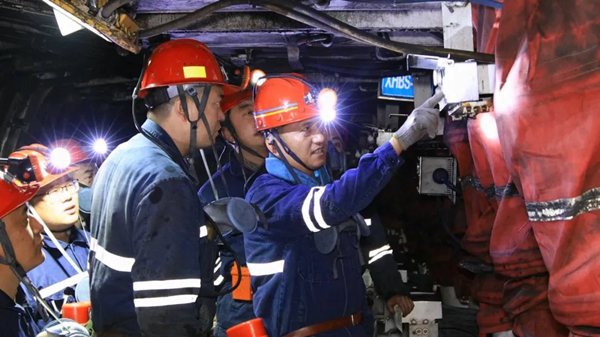 1755995852522766.jpeg 444.jpg